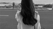 女生背影图片黑白,女生背影的深情演绎”